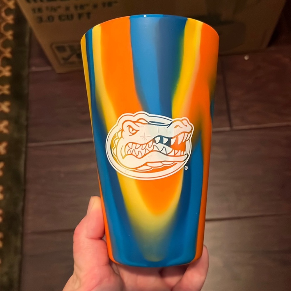 Florida Gators tie dye rubber cup! 🐊